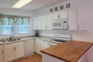 10401 Circle Pine Rd, North Fort Myers, FL 33903 - Photo 4