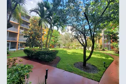 2366 E Mall Dr #421, Fort Myers, FL 33901 - Photo 20