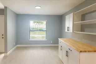 11091 Caravel Cir, Fort Myers, FL 33908 - Photo 4