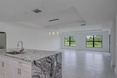 1037 Cheney Ave S, Lehigh Acres, FL 33974 - Photo 6