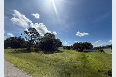 1361 Jabara Cir, Labelle, FL 33935 - Photo 2