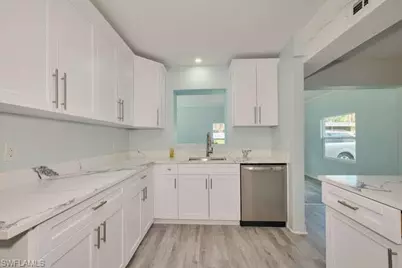 4370 Deleon St, Fort Myers, FL 33901 - Photo 12