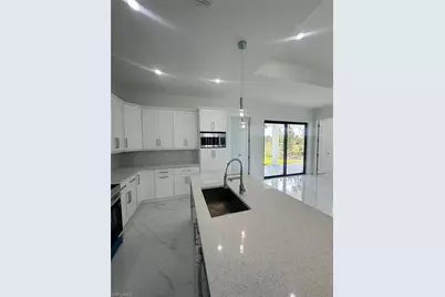 1022 Candlelight Dr, Lehigh Acres, FL 33974 - Photo 12