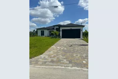 1022 Candlelight Dr, Lehigh Acres, FL 33974 - Photo 4