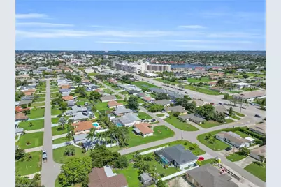 314 SE 47th Ter, Cape Coral, FL 33904 - Photo 34
