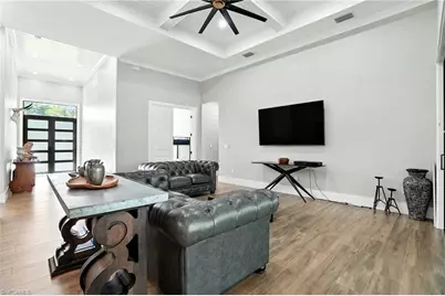 709 15th St SW, Naples, FL 34117 - Photo 10