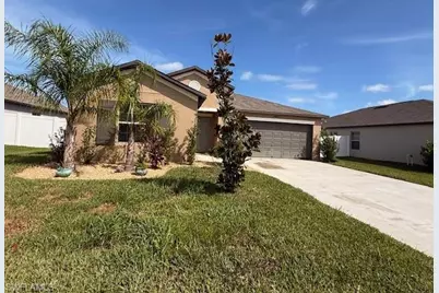 39889 NW Harmon Grove Ct, Zephyrhills, FL 33540 - Photo 4