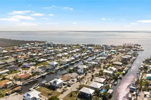 2444 Sycamore St, Saint James City, FL 33956 - Photo 38