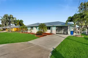 2758 Bruce St, Matlacha, FL 33993 - Photo 2
