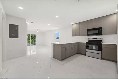 721 SW 30th Ter #3, Cape Coral, FL 33914 - Photo 4