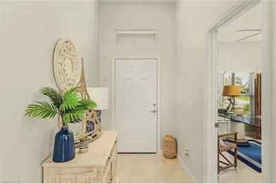 619 NW 2nd Ln, Cape Coral, FL 33993 - Photo 4