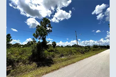 1109 Poinsettia Ave, Lehigh Acres, FL 33972 - Photo 2