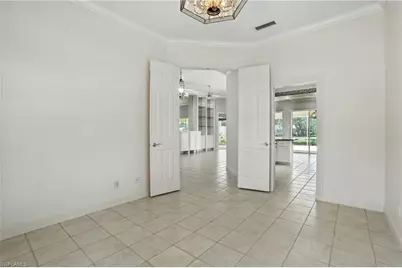 4017 Isla Ciudad Ct, Naples, FL 34109 - Photo 10