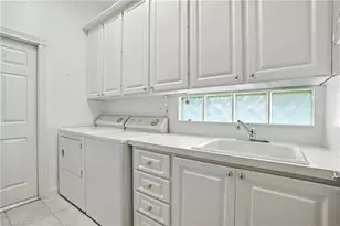 4017 Isla Ciudad Ct, Naples, FL 34109 - Photo 20