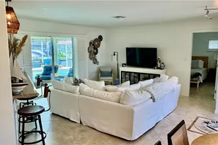 1927 SE 10th St, Cape Coral, FL 33990 - Photo 6