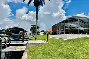 1927 SE 10th St, Cape Coral, FL 33990 - Photo 8