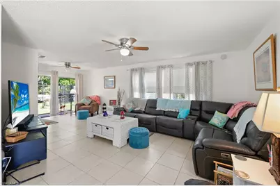 4517 Vinsetta Ave, North Fort Myers, FL 33903 - Photo 12