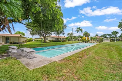 5586 Pendlewood Ln, Fort Myers, FL 33919 - Photo 22