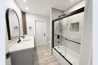 814 Victoria Dr, Cape Coral, FL 33904 - Photo 14