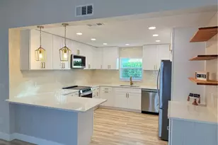 814 Victoria Dr, Cape Coral, FL 33904 - Photo 18