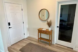 926 SE 23rd Pl, Cape Coral, FL 33990 - Photo 2