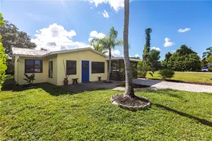 27654 Franklin St, Bonita Springs, FL 34134 - Photo 2