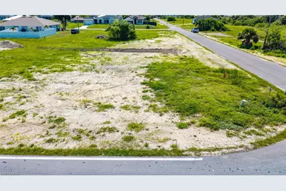 2011 Andalusia Blvd, Cape Coral, FL 33909 - Photo 16