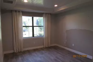 14589 Laguna Dr, Fort Myers, FL 33908 - Photo 10