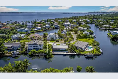 1739 Jewel Box Dr, Sanibel, FL 33957 - Photo 2