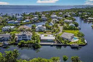 1739 Jewel Box Dr, Sanibel, FL 33957 - Photo 2