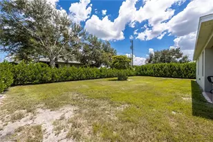 821 NE 6th Pl, Cape Coral, FL 33909 - Photo 26
