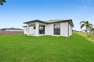 1229 NE 41st St, Cape Coral, FL 33909 - Photo 26