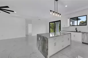 1229 NE 41st St, Cape Coral, FL 33909 - Photo 4