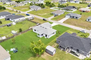 1229 NE 41st St, Cape Coral, FL 33909 - Photo 34