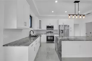 1229 NE 41st St, Cape Coral, FL 33909 - Photo 2