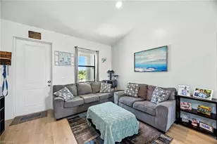 9048 Lamkin Cir, Labelle, FL 33935 - Photo 12