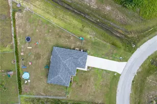 9048 Lamkin Cir, Labelle, FL 33935 - Photo 26