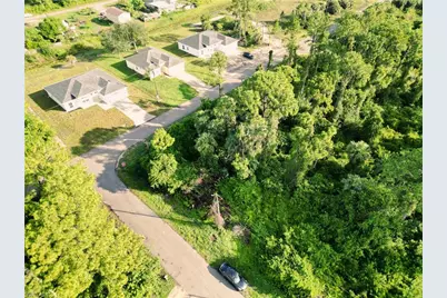 953 Lytle St E, Lehigh Acres, FL 33974 - Photo 4