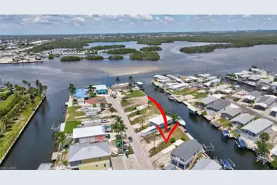856 Oak St, Fort Myers Beach, FL 33931 - Photo 1