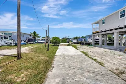 856 Oak St, Fort Myers Beach, FL 33931 - Photo 22