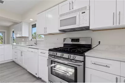 9297 Kincaid Ct, Sanibel, FL 33957 - Photo 18