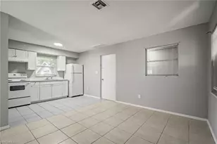 75 Cypress St, North Fort Myers, FL 33903 - Photo 4