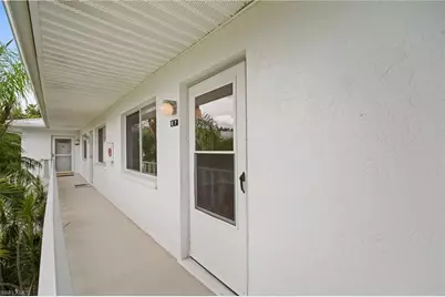431 Van Buren St #E7, Fort Myers, FL 33916 - Photo 2