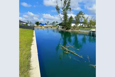 633 SW 13th St, Cape Coral, FL 33991 - Photo 1