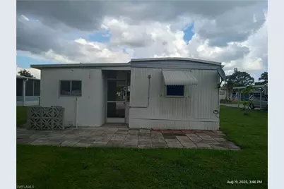 2731 Breezewood Dr, North Fort Myers, FL 33917 - Photo 4