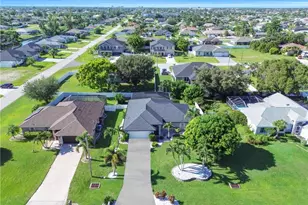 1726 SW 21st St, Cape Coral, FL 33991 - Photo 4