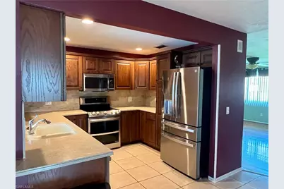 1158 SE 32nd St, Cape Coral, FL 33904 - Photo 4