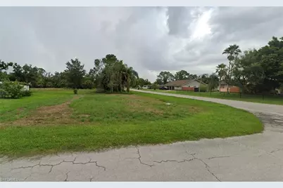 9461 Swan Way, North Fort Myers, FL 33917 - Photo 6