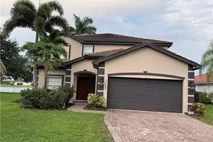2793 Amberwood Ct, Naples, FL 34120 - Photo 1