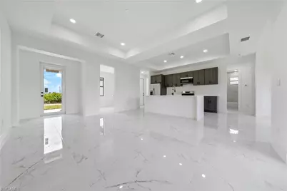 2812 72nd St W, Lehigh Acres, FL 33971 - Photo 4